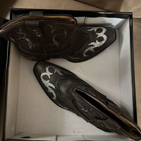 Pierre Dumas black booties - Picture 3 of 3